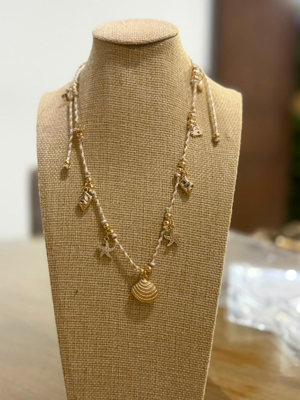 Collar Concha Dorada